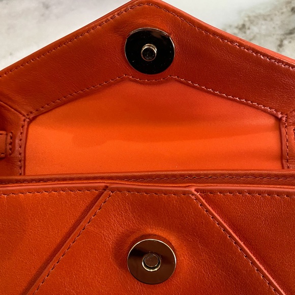 Flawless shoulder, crossbody, clutch. Magnetic closure, 3 credit cards slots - Picture 7 of 10